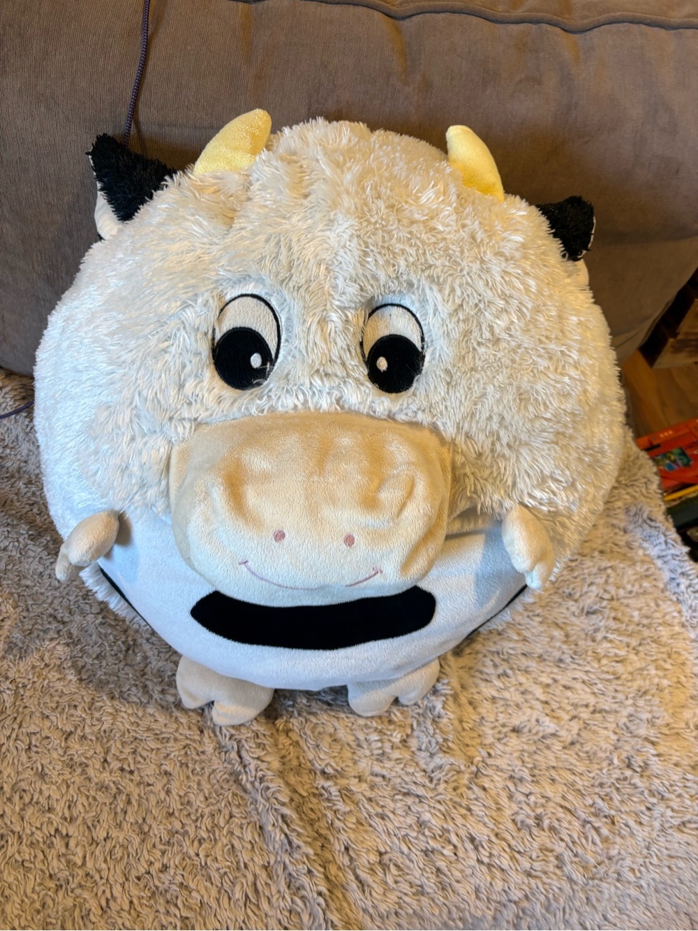 Cow Plush Toy Unisex Large White Good Round‎ Shaggy Faux Fur Farm Animal